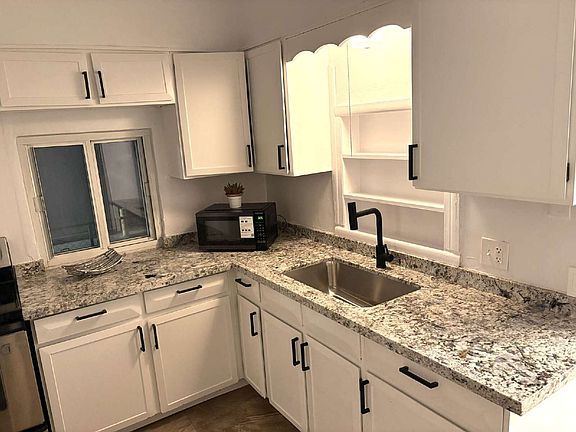 2nd image of 1015 S 1st Ave Unit Adu