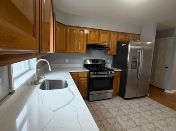 246 N 10th St Floor 1, Newark, NJ 07107