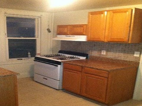 2nd image of 24 Stanley St