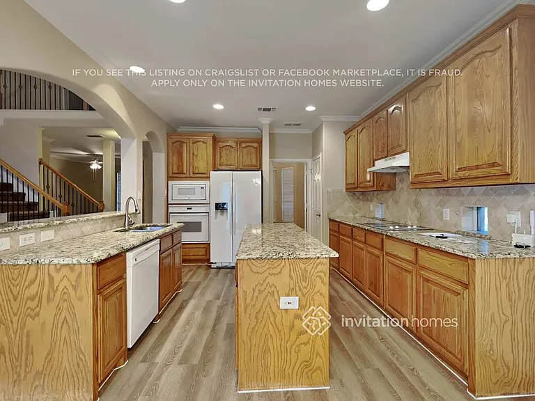 2206 Kingsley Dr — Photo 10