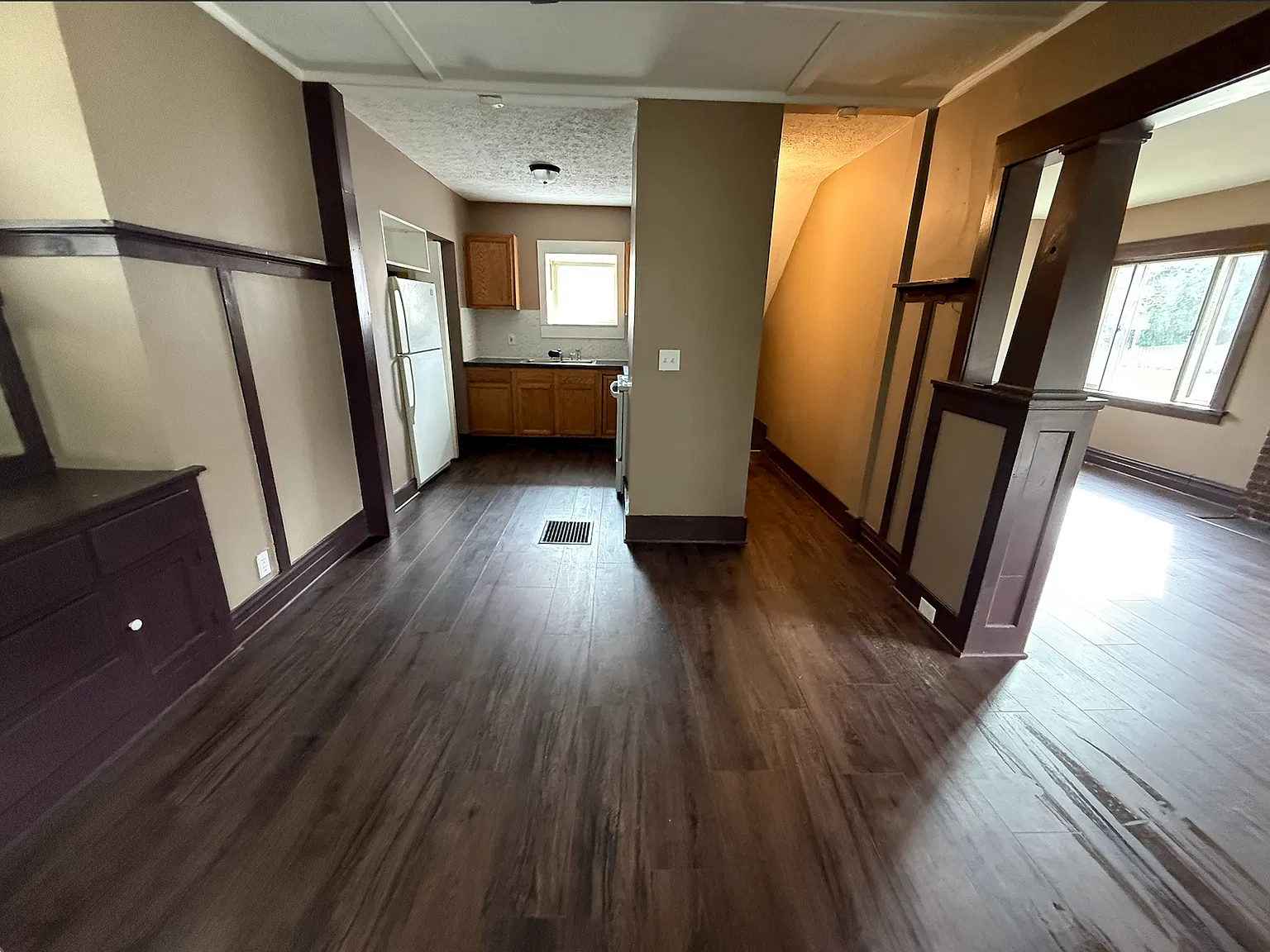 3 bed, 1200 sqft, $1,250 — Photo 4