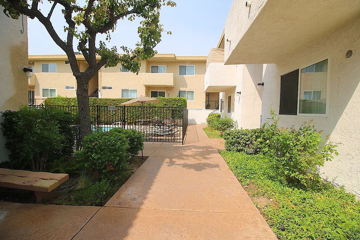 Building Photo - Nordhoff Apartments