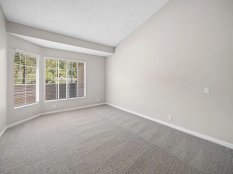 Paloma Summit Condominium Rentals — Photo 24