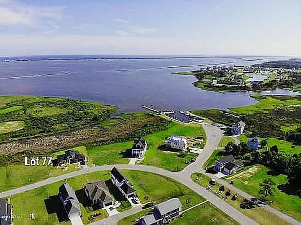 514 Bogue Watch Dr, Newport, NC 28570