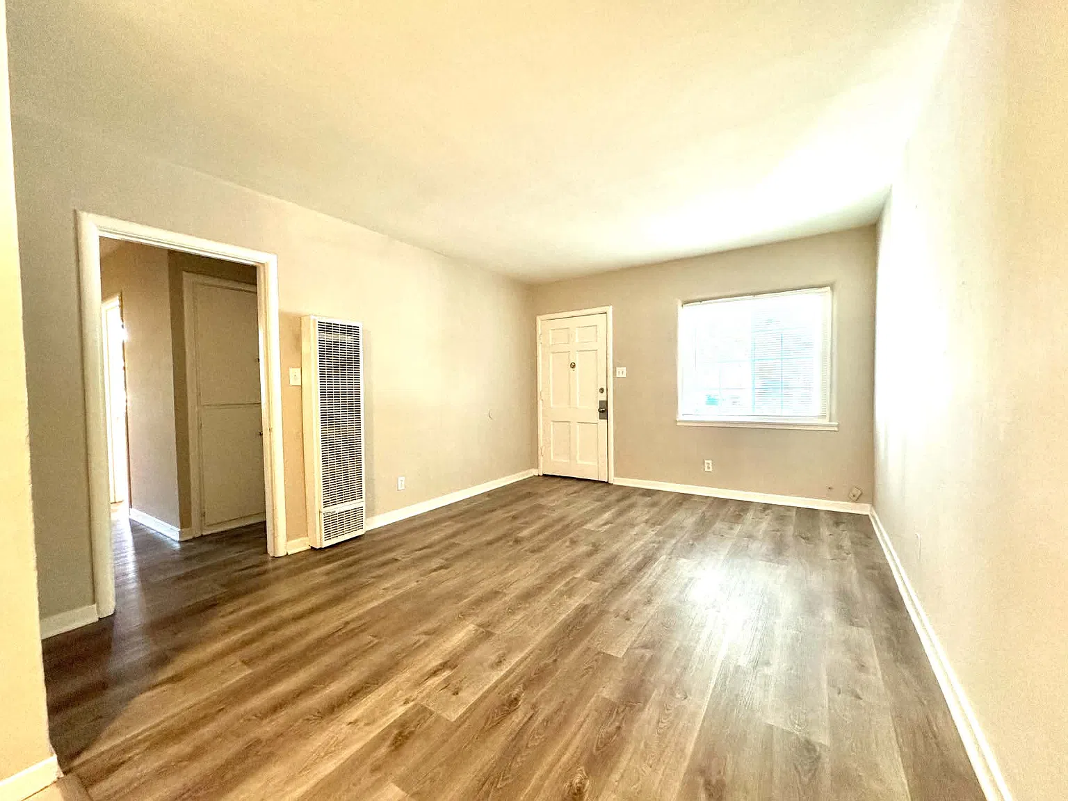 2 bed, 600 sqft, $1,785 — Photo 2