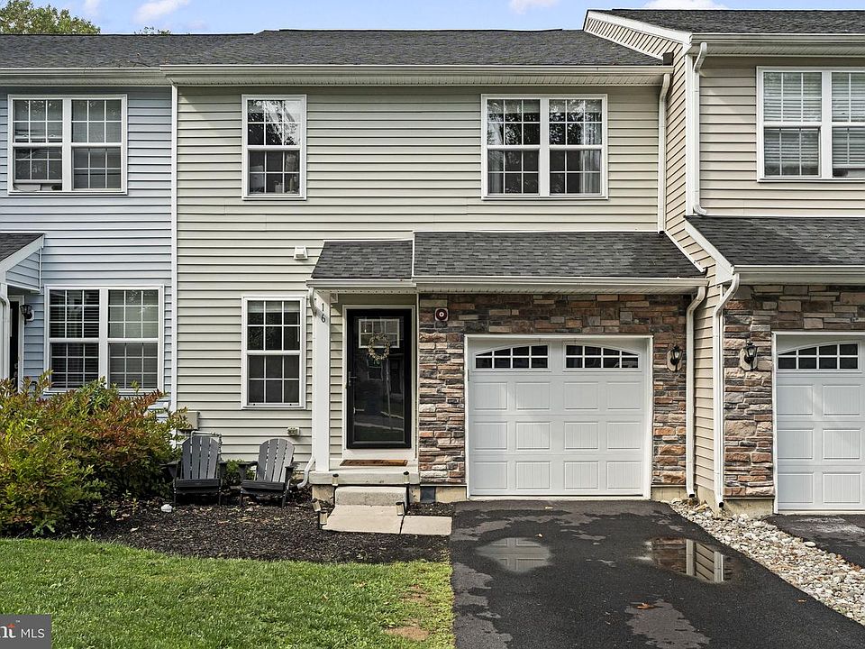 1st image of 16 Graham Dr