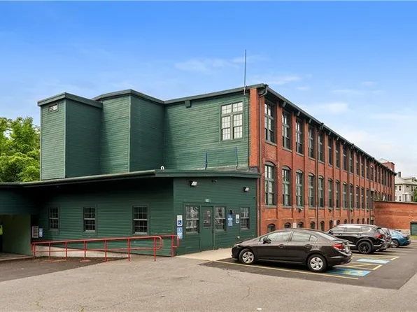 63 Blakeley St APT 107, Woonsocket, RI 02895