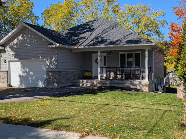 10 William St, Selwyn, ON K0L 2H0