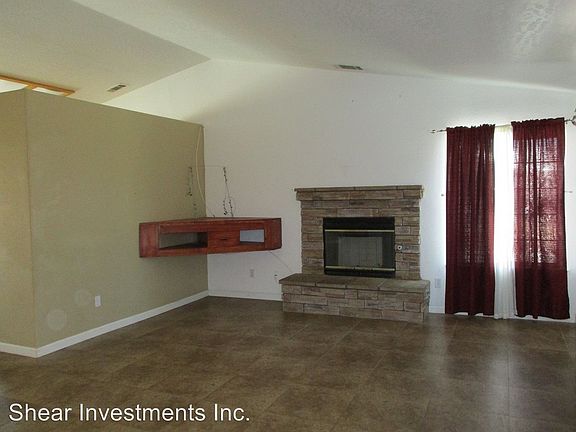 3rd image of 16619 Dale Evans Pkwy