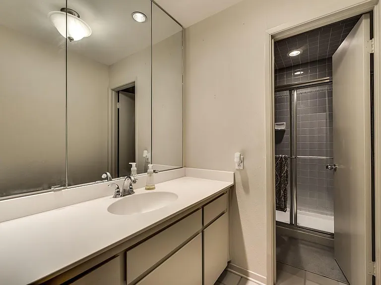 1623 Wisteria Way — Photo 12