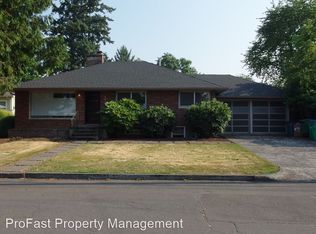 2010 NE Holman St, Portland, OR 97211