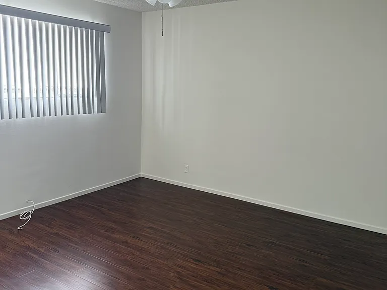 Corteen Place Apartments — Photo 9