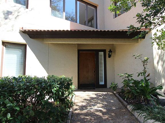 2nd image of 3104 Harbor Dr