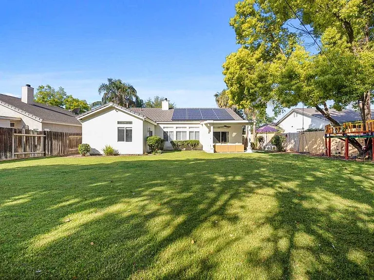606 Windsor Park Dr — Photo 31