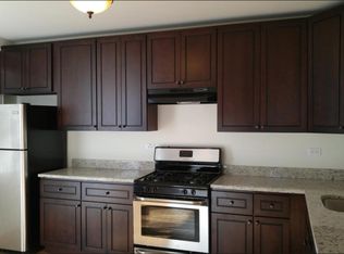 1418 W Superior St #1R, Chicago, IL 60642