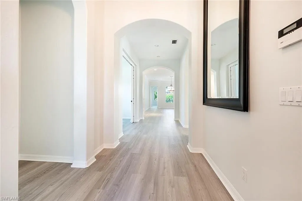 4 bed, 3.0 bath, 2248 sqft, $9,000 — Photo 3