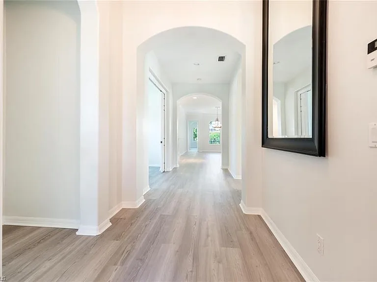 10800 Fieldfair Dr — Photo 3