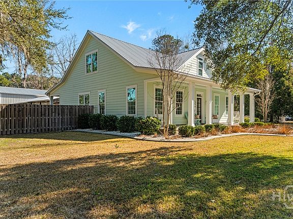 3rd image of 640 Meinhard Road