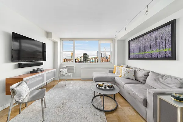 Sold by Compass | media 1