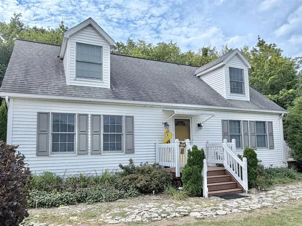 404 Sweet Valley Ln, Kelleys Island, OH 43438