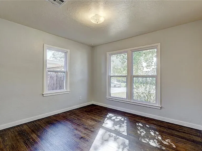 3209 NW 40th St — Photo 15