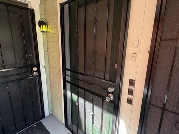 2nd image of 685 33rd St Unit A