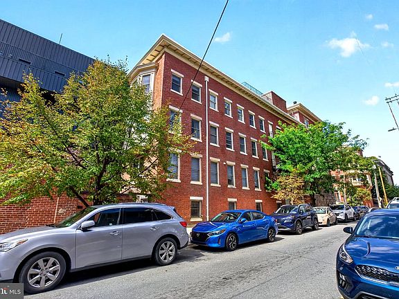 2nd image of 1500 Green St #4