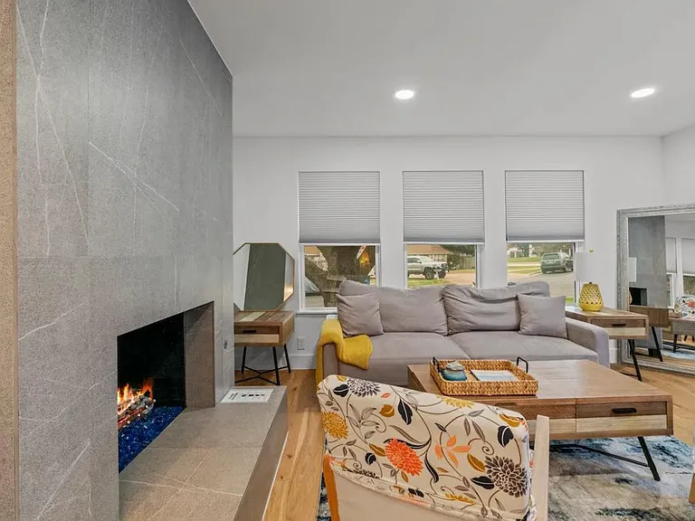 2104 Lamplight Village Cir #B — Photo 3
