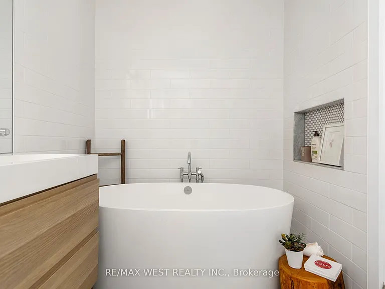39 Shirley St — Photo 36