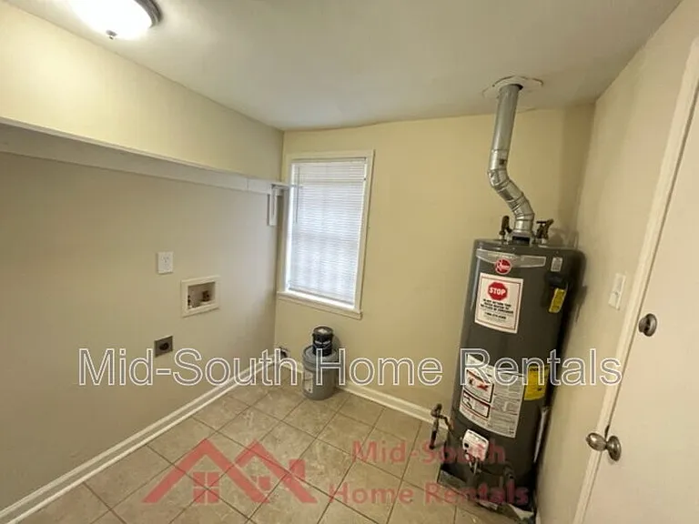 858 Eyers Rd — Photo 20