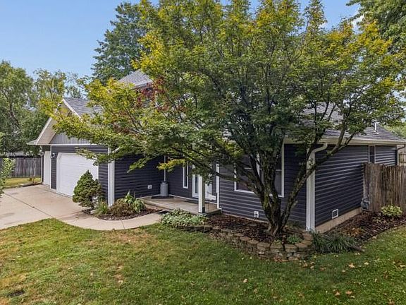 5th image of 2981 W Westchester Court