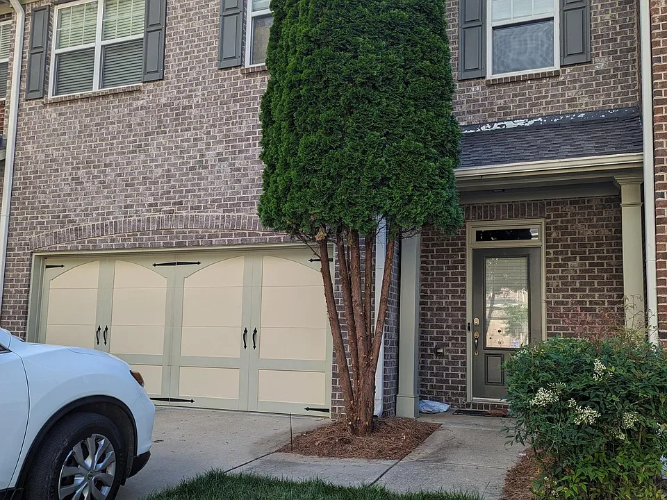 3606 Ashcroft Bnd NE