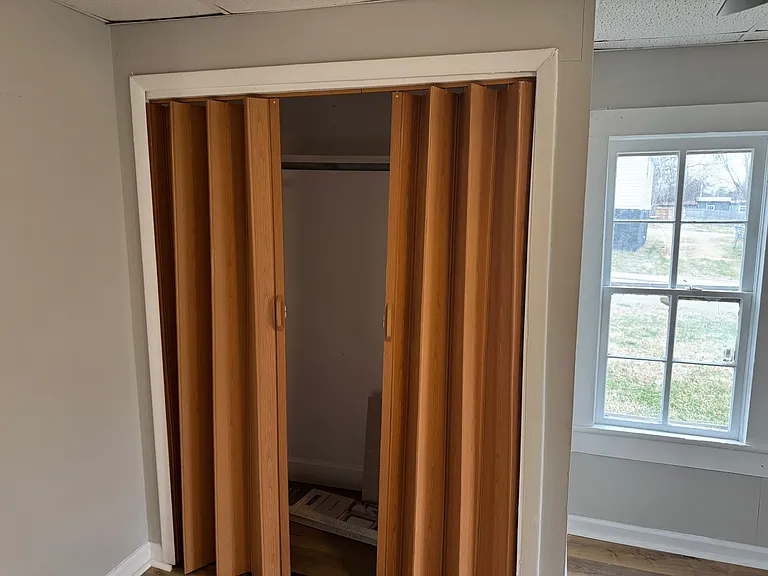 410 Bowen Ave — Photo 8