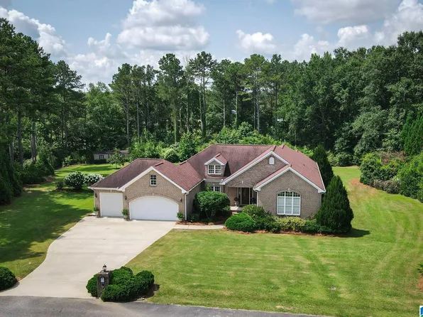 290 Hidden Lakes Ln, Munford, AL 36268