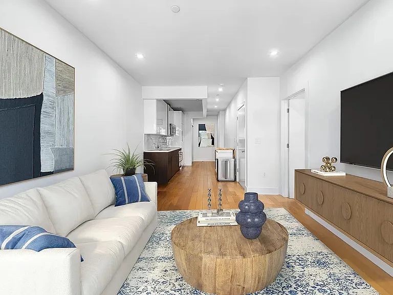 401 Gates Ave #4C — Photo 1