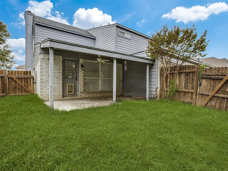 4528 Fargo Dr — Photo 12
