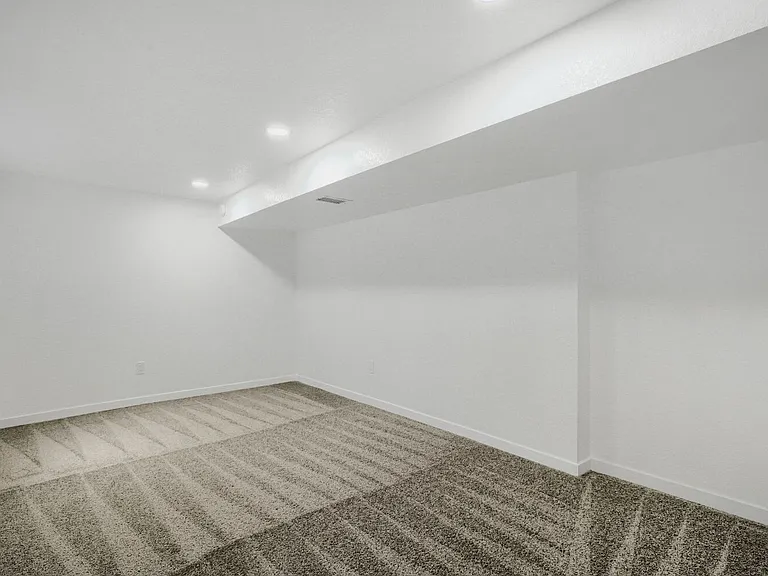 375 Depew St — Photo 16