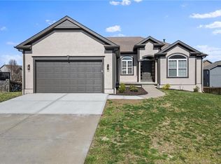 11121 N Manchester Ave, Kansas City, MO 64157