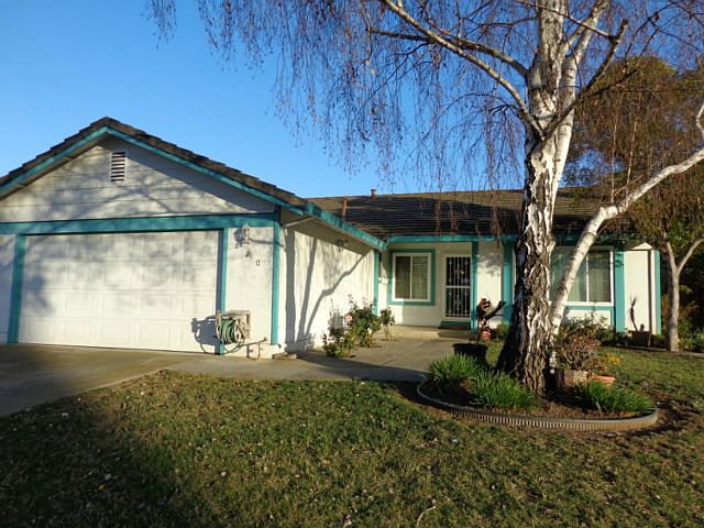 1st image of 220 Arbor Valley Ct