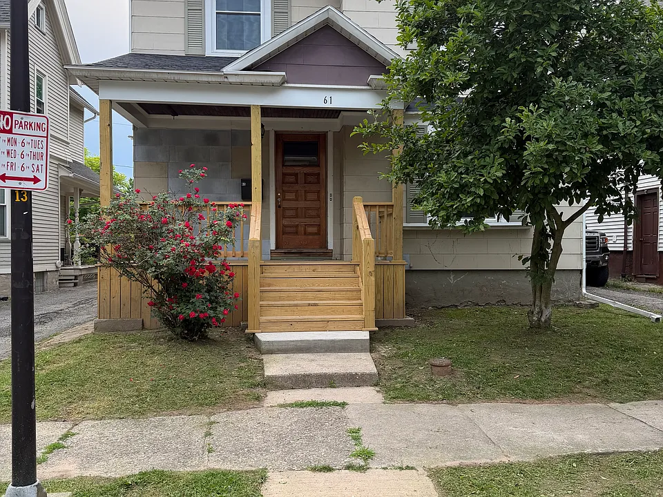 61 Edmonds St