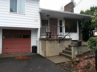 1432 SW 66th Ave, Portland, OR 97225