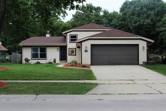 1st image of 2670 E Fenway Dr