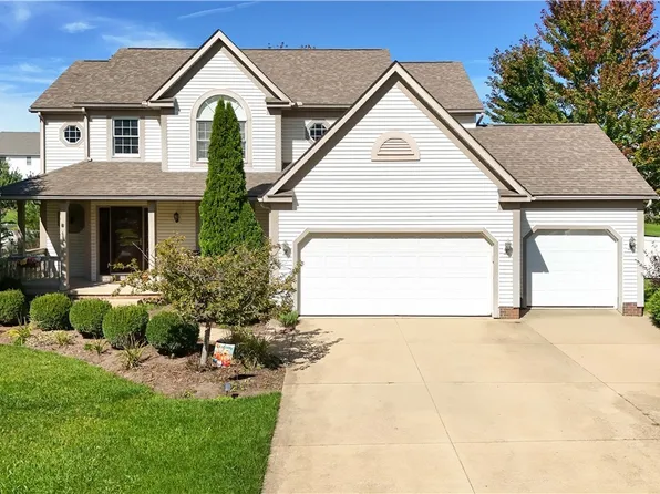 411 Hillbrook Dr, Cuyahoga Falls, OH 44223