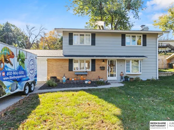 8565 Larimore Ave, Omaha, NE 68134