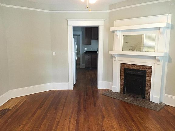 3rd image of 2114 Herschel St #A