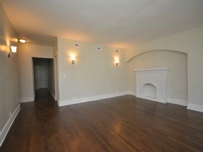 1st image of 6430 N Fairfield Ave