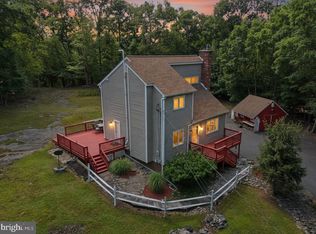 2522 Jonathan Ct, East Stroudsburg, PA 18302