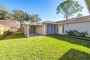 10215 Kirkwren Dr — Photo 27