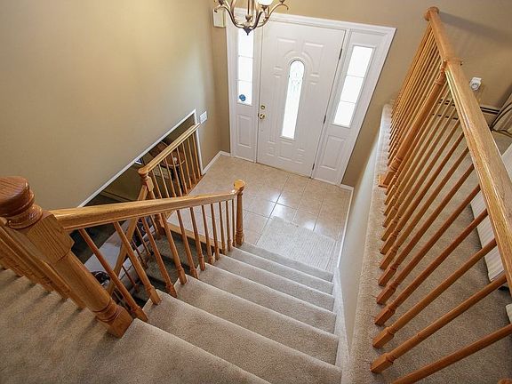 3rd image of 93 Murray Dr