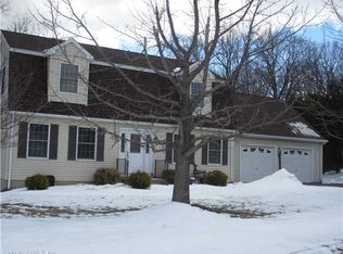 196 Pondview Ln, Bristol, CT 06010